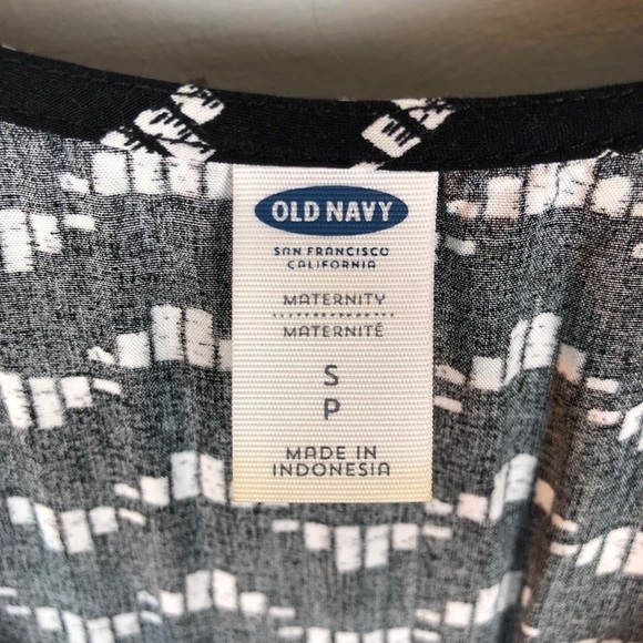 Old Navy Black & White Maternity Maxi Dress - Picture 3 of 3